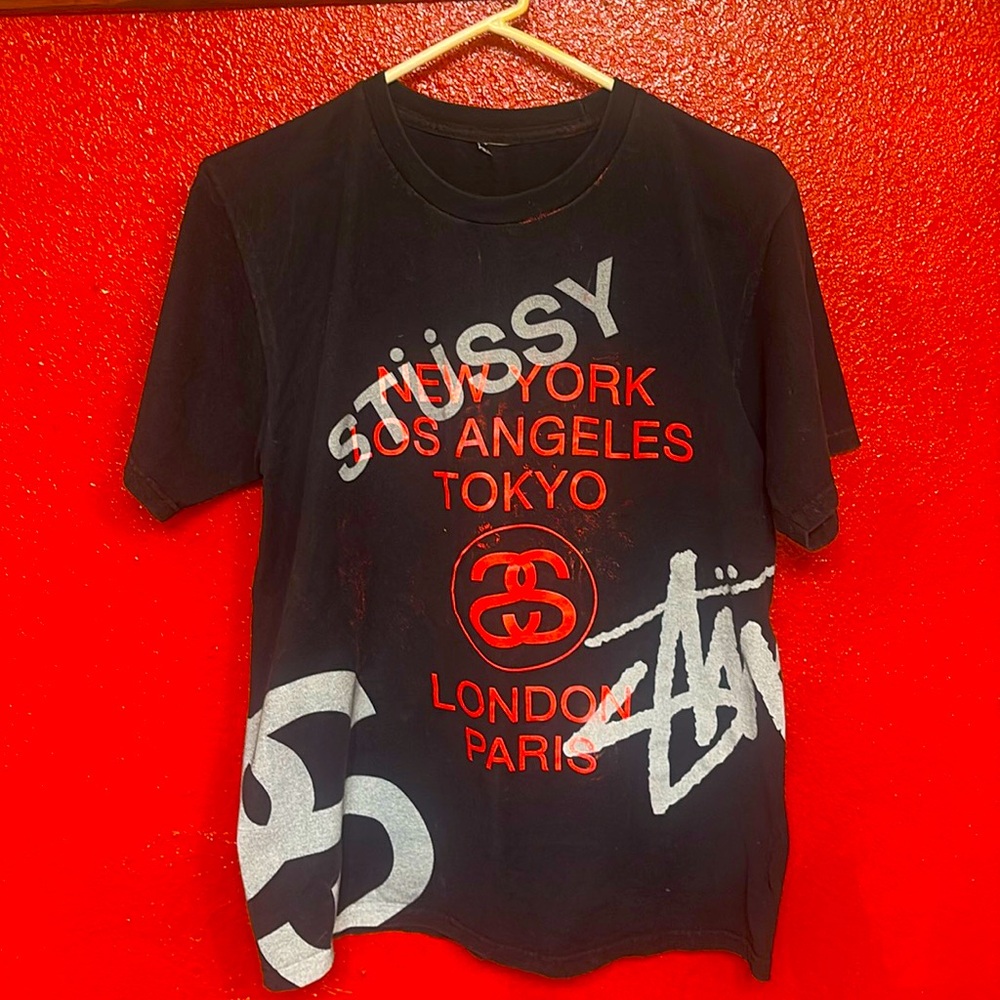 Brand: Stussy  Size: M
Material: 100% cotton